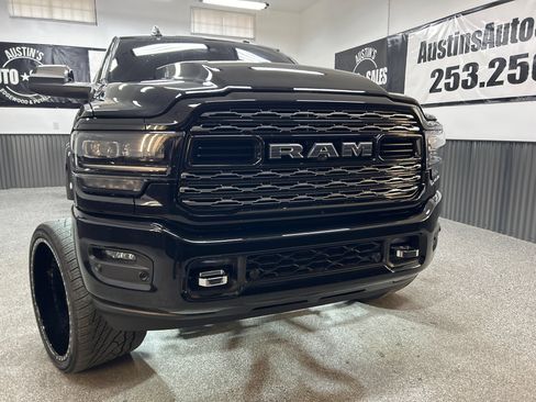 Used 2022 RAM 3500 Limited AWD/4WD image 2