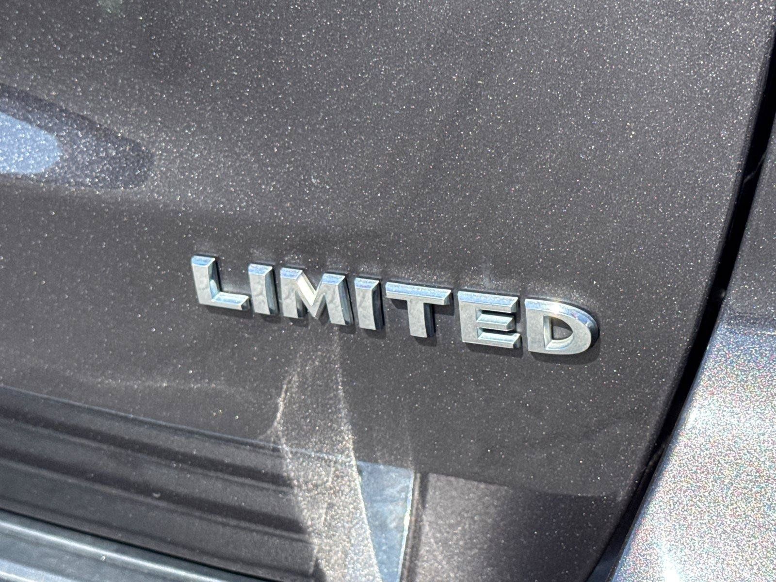 Used 2020 Jeep Grand Cherokee Limited AWD/4WD image 15