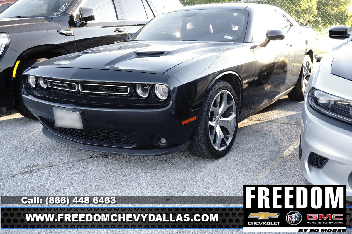Used 2016 Dodge Challenger SXT Plus RWD image 4