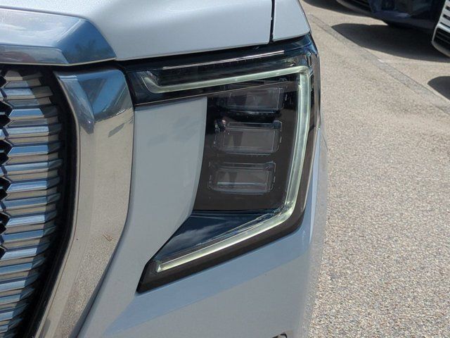 Used 2023 GMC Yukon Denali AWD/4WD image 10
