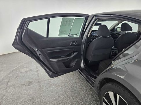 Used 2020 Nissan Altima 2.5 SV image 15