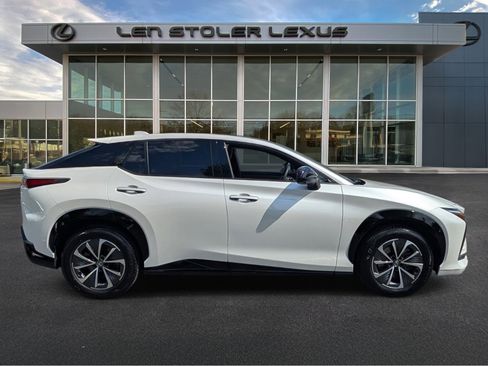 Certified 2023 Lexus RZ 450e Premium w/ Technology Package AWD/4WD image 2
