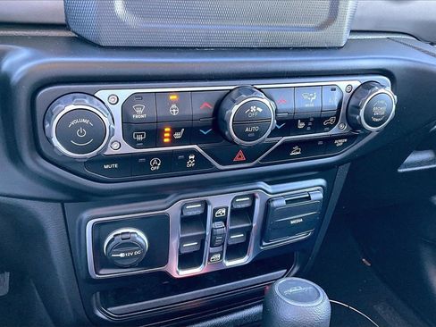 Used 2020 Jeep Gladiator Sport w/ Quick Order Package 24S image 20