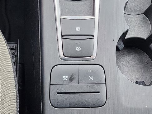 Used 2021 Ford Escape SE w/ SE Sport Appearance Package image 13