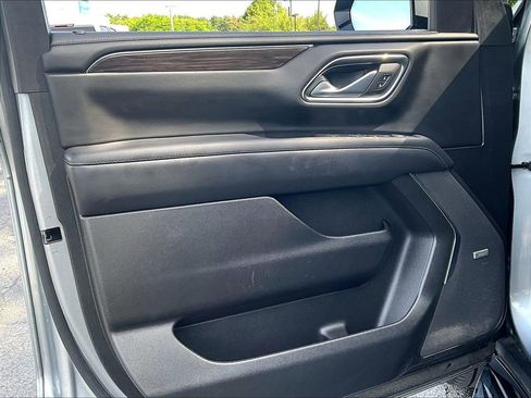 Used 2023 Chevrolet Tahoe LT w/ Luxury Package AWD/4WD image 9