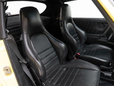Used 1988 Porsche 911 Carrera RWD image 45