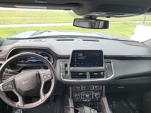 Used 2022 Chevrolet Suburban RST w/ Luxury Package AWD/4WD image 6
