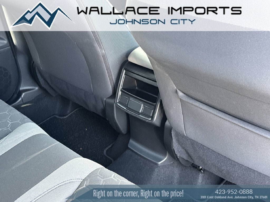 Used 2025 Subaru Forester AWD/4WD image 36