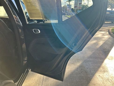 Used 2022 Volvo XC40 T5 R-Design w/ Advanced Package image 32