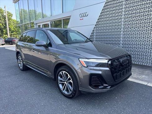 Certified 2026 Audi Q7 2.0T Premium w/ Convenience Plus Package AWD/4WD image 1