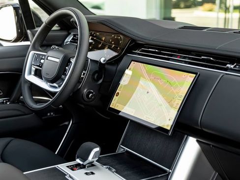 New 2026 Land Rover Range Rover Long Wheelbase SE AWD/4WD image 35