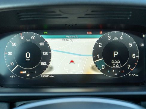 Certified 2022 Land Rover Discovery S image 14