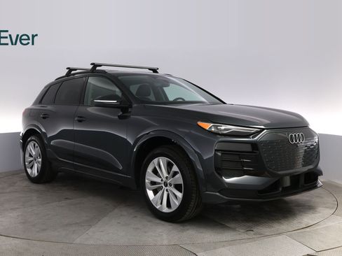 Used 2025 Audi Q6 e-tron Premium w/ Convenience Package RWD image 13