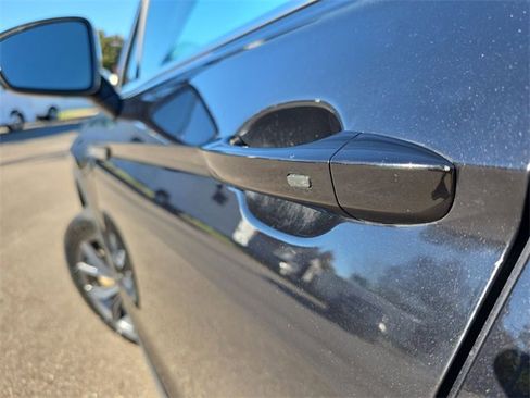 Used 2023 Volkswagen Tiguan SE image 29