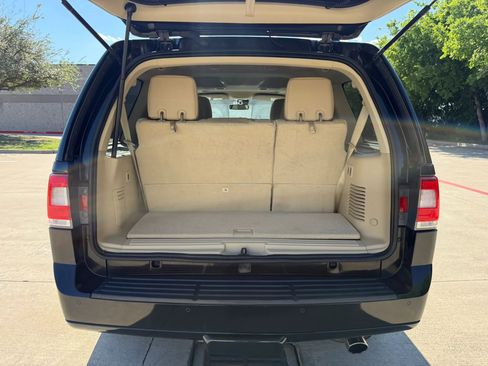Used 2015 Lincoln Navigator 2WD w/ Equipment Group 101A Reserve image 5