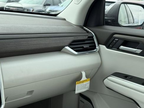 New 2026 GMC Acadia Denali w/ Super Cruise Package image 28