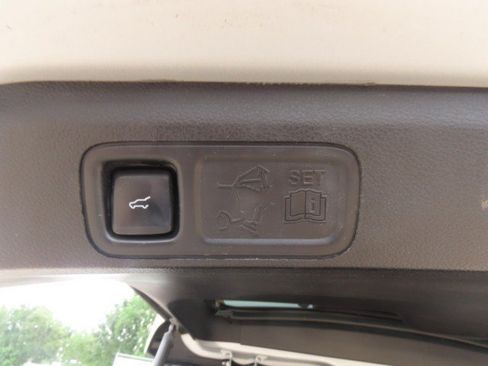 Used 2018 Ford Expedition Max Limited w/ Equipment Group 302A RWD image 13