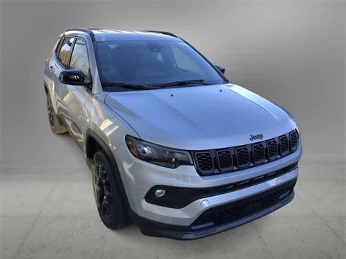 New 2026 Jeep Compass Latitude image 8