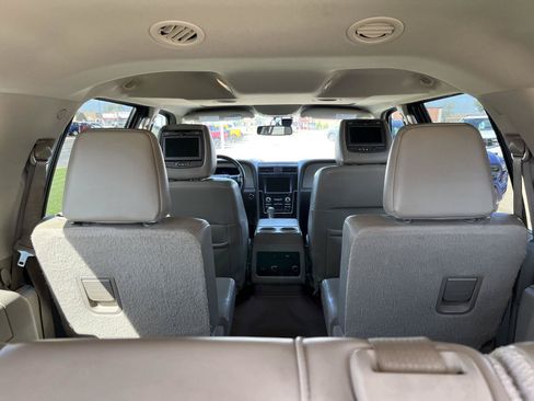 Used 2016 Lincoln Navigator L Select AWD/4WD image 11