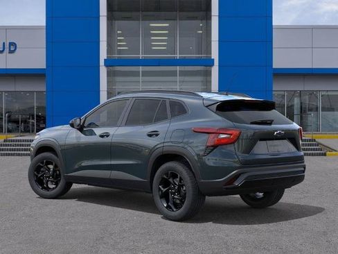 New 2026 Chevrolet Trax LT FWD image 3