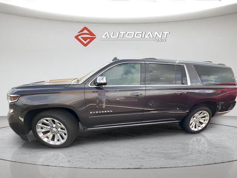 Used 2015 Chevrolet Suburban LTZ RWD image 7