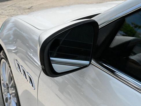 Used 2021 Maserati Quattroporte S GranSport Q4 AWD/4WD image 14
