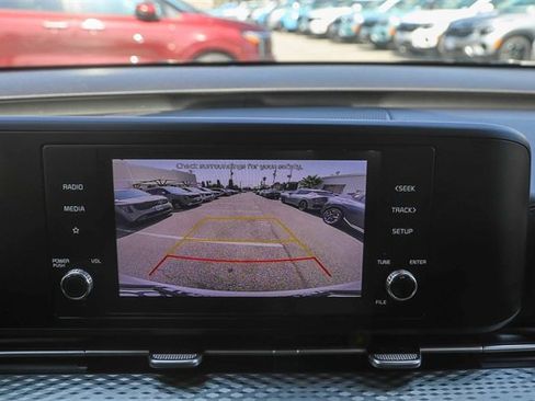 Certified 2022 Kia Carnival LX image 26