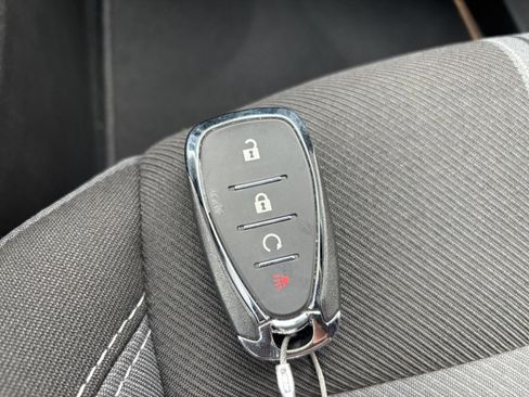 Used 2025 Chevrolet Blazer LT FWD image 21