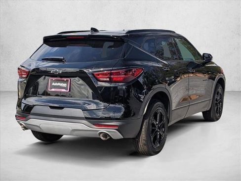 New 2025 Chevrolet Blazer LT w/ Convenience Package AWD/4WD image 2