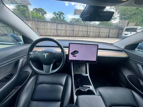 Used 2018 Tesla Model 3 Long Range RWD image 2
