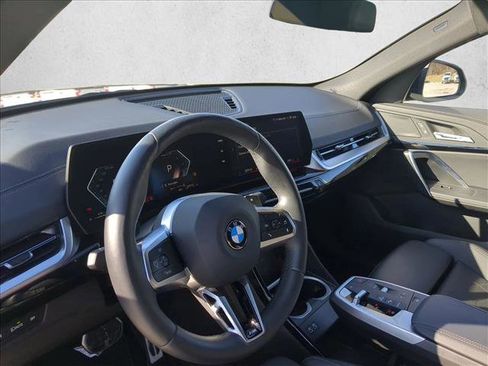 Used 2025 BMW X2 xDrive28i image 10