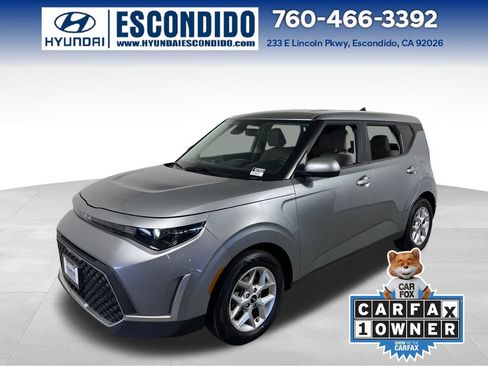 Used 2023 Kia Soul LX w/ LX Technology Package FWD image 1