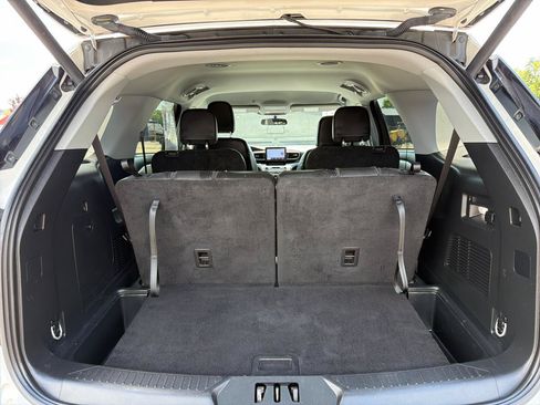 Used 2023 Ford Explorer XLT w/ Equipment Group 202A AWD/4WD image 19
