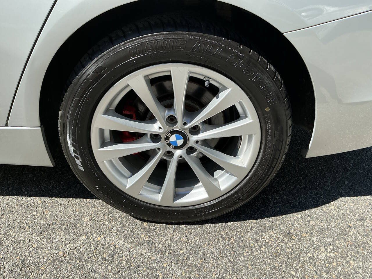 Used 2018 BMW 320i xDrive Sedan AWD/4WD image 12