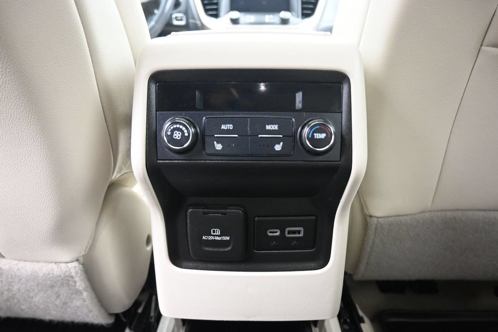 Used 2021 GMC Acadia Denali w/ Denali Ultimate Package AWD/4WD image 42