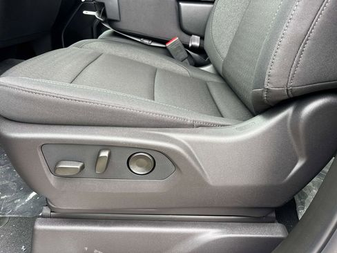 New 2026 GMC Sierra 1500 SLE w/ Preferred Package AWD/4WD image 4