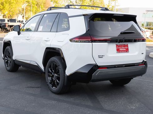 New 2026 Toyota RAV4 SE image 7