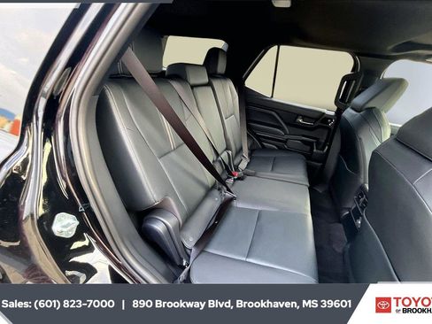 New 2026 Toyota 4Runner Limited AWD/4WD image 8