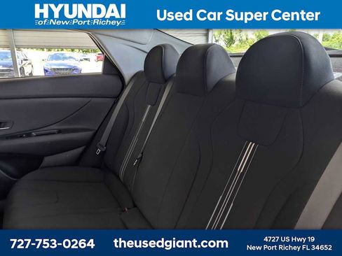 Used 2024 Hyundai Elantra SEL FWD image 13