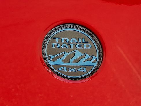 Used 2025 Jeep Wrangler Unlimited Sahara AWD/4WD image 31