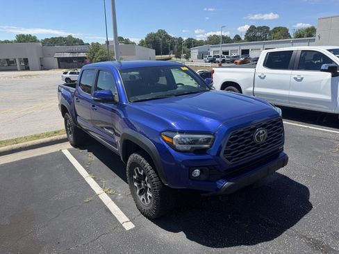 Used 2023 Toyota Tacoma TRD Off-Road w/ TRD Premium Off Road Package AWD/4WD image 14