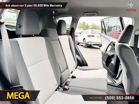 Used 2014 Toyota RAV4 LE image 18