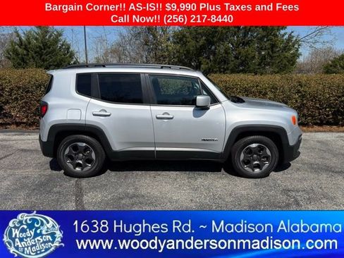 Used 2015 Jeep Renegade Latitude w/ Cold Weather Group II image 6