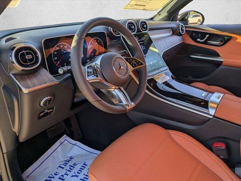 Used 2026 Mercedes-Benz GLC 300 image 3