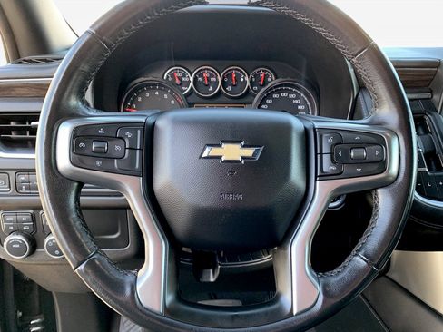 Used 2022 Chevrolet Suburban LS AWD/4WD image 17