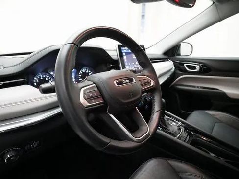 Certified 2022 Jeep Compass Limited image 8