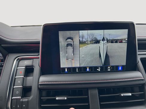 Used 2023 Chevrolet Suburban RST w/ Luxury Package image 43