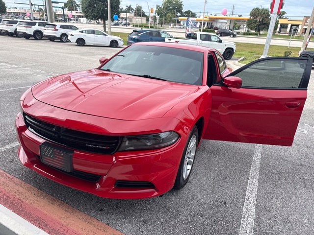 Used 2022 Dodge Charger SXT RWD image 3