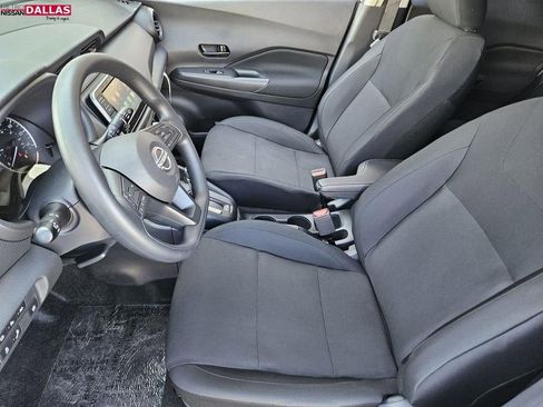 New 2025 Nissan Kicks Play S image 10