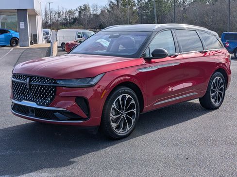 Used 2024 Lincoln Nautilus Reserve image 2